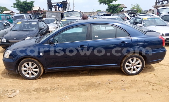 Acheter Import Voiture Toyota Avensis Bleu à Cotonou, Benin Acheter Import Voiture Toyota Avensis Bleu à Cotonou, Benin
