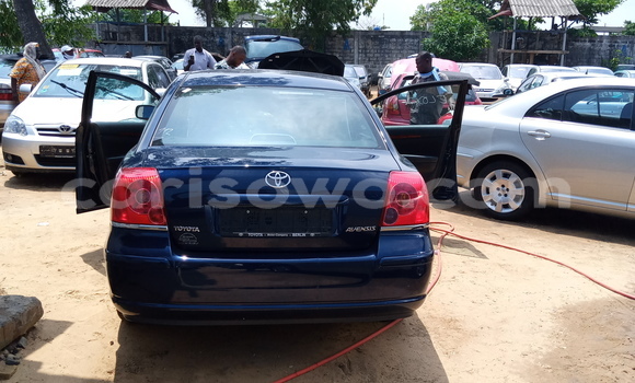 Acheter Import Voiture Toyota Avensis Bleu à Cotonou, Benin Acheter Import Voiture Toyota Avensis Bleu à Cotonou, Benin