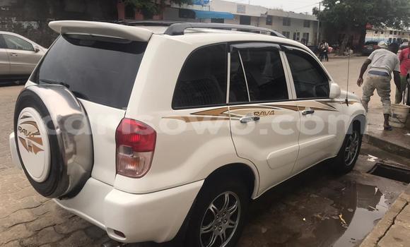 Acheter Neuf Voiture Toyota RAV4 Blanc à Cotonou, Benin Acheter Neuf Voiture Toyota RAV4 Blanc à Cotonou, Benin