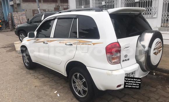 Acheter Neuf Voiture Toyota RAV4 Blanc à Cotonou, Benin Acheter Neuf Voiture Toyota RAV4 Blanc à Cotonou, Benin