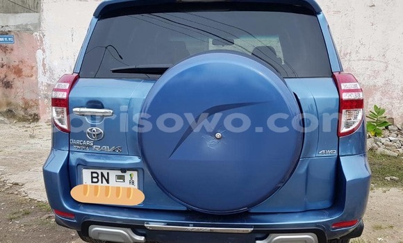 Acheter Neuf Voiture Toyota RAV4 Bleu à Cotonou, Benin