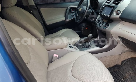 Acheter Neuf Voiture Toyota RAV4 Bleu à Cotonou, Benin Acheter Neuf Voiture Toyota RAV4 Bleu à Cotonou, Benin