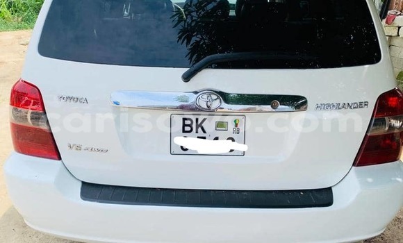 Ra Àlòkù Toyota Highlander funfun Ọkọ̀ in Cotonou ni Benin Ra Àlòkù Toyota Highlander funfun Ọkọ̀ in Cotonou ni Benin