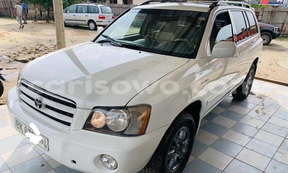 Ra Àlòkù Toyota Highlander funfun Ọkọ̀ in Cotonou ni Benin Ra Àlòkù Toyota Highlander funfun Ọkọ̀ in Cotonou ni Benin