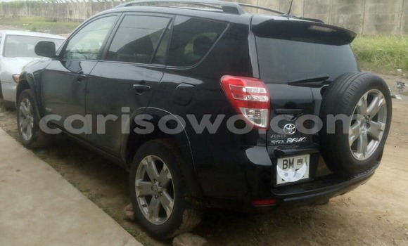Ra Àlòkù Toyota RAV4 Black Ọkọ̀ in Cotonou ni Benin