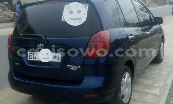 Sayi Na hannu Toyota Verso Blue Mota in Cotonou a Benin