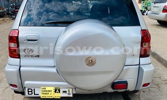 Ra Àlòkù Toyota RAV4 Silver Ọkọ̀ in Cotonou ni Benin Ra Àlòkù Toyota RAV4 Silver Ọkọ̀ in Cotonou ni Benin