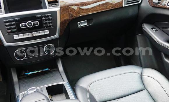 Ra Tuntun Mercedes-Benz ML–Class Black Ọkọ̀ in Cotonou ni Benin Ra Tuntun Mercedes-Benz ML–Class Black Ọkọ̀ in Cotonou ni Benin