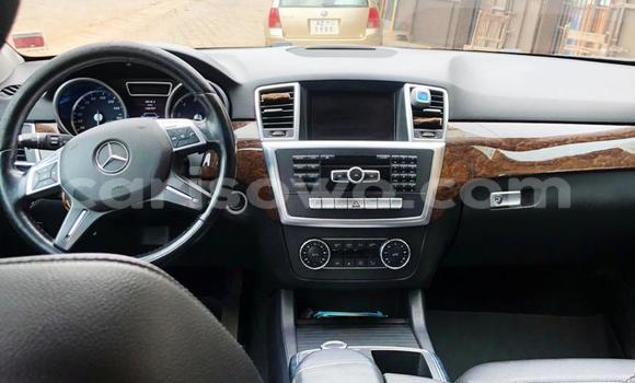 Ra Tuntun Mercedes-Benz ML–Class Black Ọkọ̀ in Cotonou ni Benin Ra Tuntun Mercedes-Benz ML–Class Black Ọkọ̀ in Cotonou ni Benin