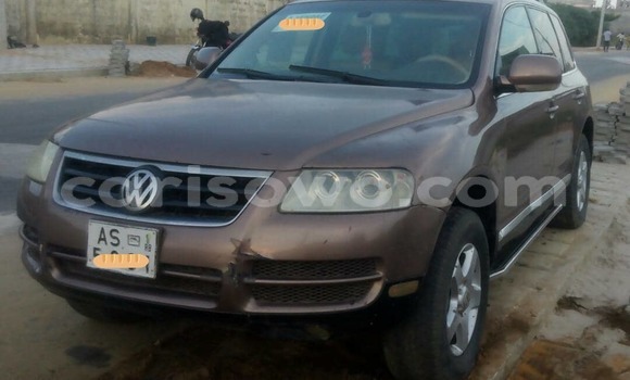 Acheter Occasion Voiture Volkswagen Touareg Marron à Cotonou, Benin Acheter Occasion Voiture Volkswagen Touareg Marron à Cotonou, Benin