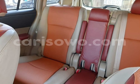 Ra Tuntun Toyota Highlander Silver Ọkọ̀ in Cotonou ni Benin Ra Tuntun Toyota Highlander Silver Ọkọ̀ in Cotonou ni Benin