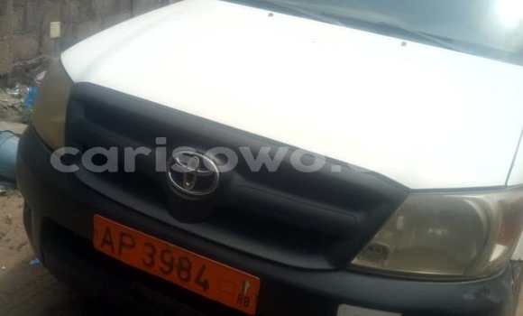 Acheter Occasion Voiture Toyota Hilux Blanc à Cotonou, Benin Acheter Occasion Voiture Toyota Hilux Blanc à Cotonou, Benin
