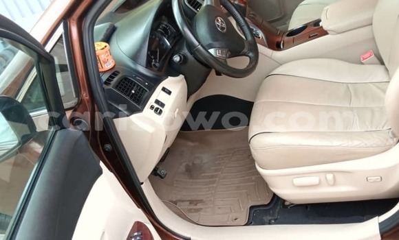Acheter Neuf Voiture Toyota Venza Marron à Cotonou, Benin Acheter Neuf Voiture Toyota Venza Marron à Cotonou, Benin