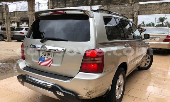 Sayi Sabo Toyota Highlander Azurfa Mota in Cotonou a Benin