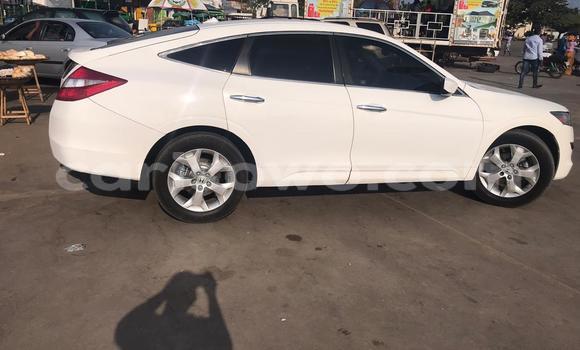 Ra Àlòkù Honda Crosstour funfun Ọkọ̀ in Cotonou ni Benin Ra Àlòkù Honda Crosstour funfun Ọkọ̀ in Cotonou ni Benin