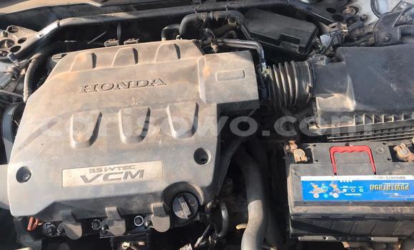 Ra Àlòkù Honda Crosstour funfun Ọkọ̀ in Cotonou ni Benin Ra Àlòkù Honda Crosstour funfun Ọkọ̀ in Cotonou ni Benin