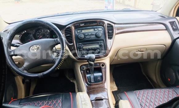 Acheter Occasion Voiture Toyota Highlander Bleu à Cotonou, Benin Acheter Occasion Voiture Toyota Highlander Bleu à Cotonou, Benin