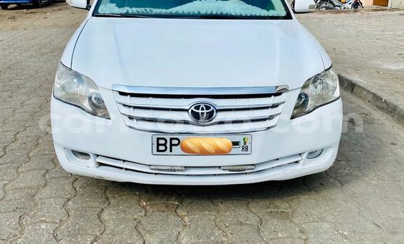 Buy New Toyota Avalon White Car in Cotonou in Benign Buy New Toyota Avalon White Car in Cotonou in Benign