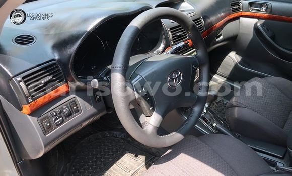 Acheter Occasion Voiture Toyota Avensis Gris à Cotonou, Benin Acheter Occasion Voiture Toyota Avensis Gris à Cotonou, Benin