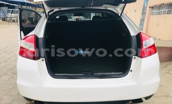 Acheter Occasion Voiture Honda Crosstour Blanc à Cotonou, Benin Acheter Occasion Voiture Honda Crosstour Blanc à Cotonou, Benin