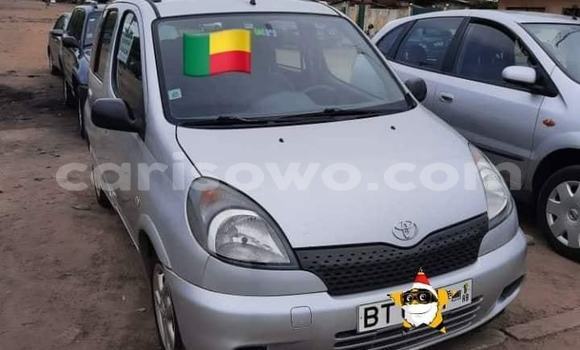 Buy Used Toyota Yaris Verso Silver Car in Cotonou in Benign