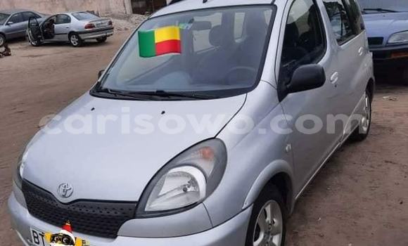 Acheter Occasion Voiture Toyota Yaris Verso Gris à Cotonou, Benin Acheter Occasion Voiture Toyota Yaris Verso Gris à Cotonou, Benin