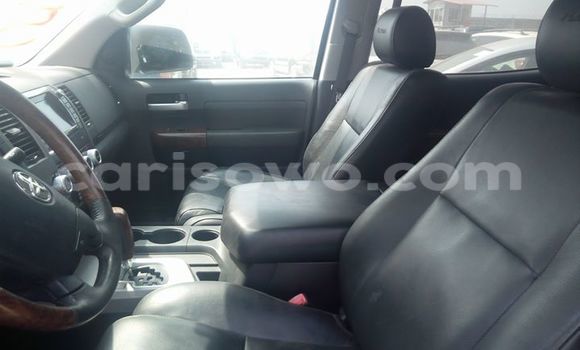 Sayi Na hannu Toyota Tundra Black Mota in Savalou a Benin Sayi Na hannu Toyota Tundra Black Mota in Savalou a Benin