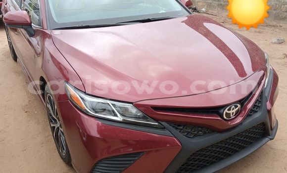 Acheter Occasion Voiture Toyota Camry Rouge à Abomey, Benin