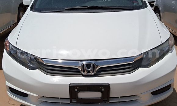 Acheter Occasion Voiture Honda Civic Blanc à Abomey, Benin
