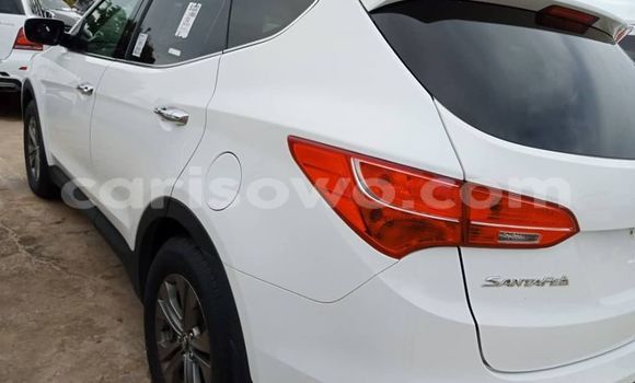 Acheter Occasion Voiture Hyundai Santa Fe Blanc à Abomey, Benin Acheter Occasion Voiture Hyundai Santa Fe Blanc à Abomey, Benin