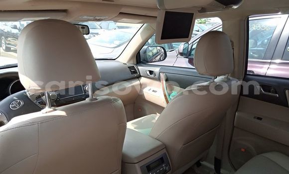 Acheter Occasion Voiture Toyota Highlander Rouge à Abomey, Benin Acheter Occasion Voiture Toyota Highlander Rouge à Abomey, Benin