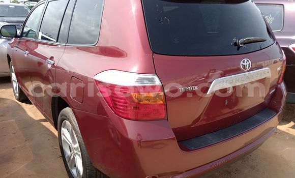 Acheter Occasion Voiture Toyota Highlander Rouge à Abomey, Benin Acheter Occasion Voiture Toyota Highlander Rouge à Abomey, Benin