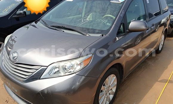 Acheter Occasion Voiture Toyota Sienna Noir à Abomey, Benin