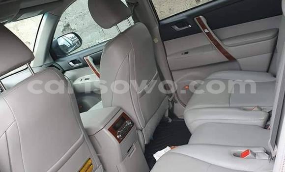 Acheter Occasion Voiture Toyota Highlander Bleu à Cotonou, Benin Acheter Occasion Voiture Toyota Highlander Bleu à Cotonou, Benin