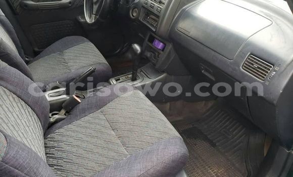 Acheter Occasion Voiture Toyota RAV4 Vert à Cotonou, Benin Acheter Occasion Voiture Toyota RAV4 Vert à Cotonou, Benin