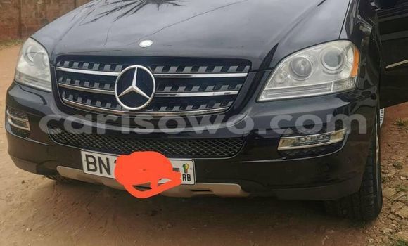 Acheter Occasion Voiture Mercedes-Benz ML–Class Noir à Cotonou, Benin Acheter Occasion Voiture Mercedes-Benz ML–Class Noir à Cotonou, Benin