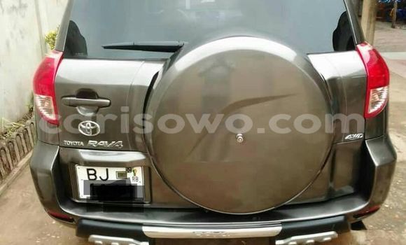 Acheter Occasion Voiture Toyota RAV4 Marron à Cotonou, Benin Acheter Occasion Voiture Toyota RAV4 Marron à Cotonou, Benin