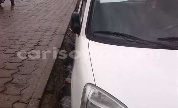 Ra Àlòkù Citroen 2CV funfun Ọkọ̀ in Savalou ni Benin Ra Àlòkù Citroen 2CV funfun Ọkọ̀ in Savalou ni Benin