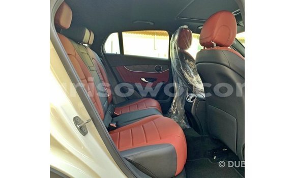 Sayi Imported Mercedes-Benz GLC White Mota in Import - Dubai a Benin Sayi Imported Mercedes-Benz GLC White Mota in Import - Dubai a Benin