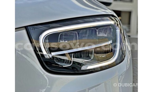 Sayi Imported Mercedes-Benz GLC White Mota in Import - Dubai a Benin Sayi Imported Mercedes-Benz GLC White Mota in Import - Dubai a Benin