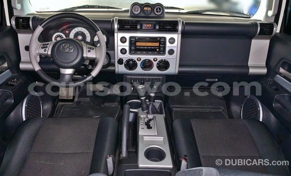 Buy Import Toyota FJ Cruiser White Car in Import - Dubai in Benign Buy Import Toyota FJ Cruiser White Car in Import - Dubai in Benign