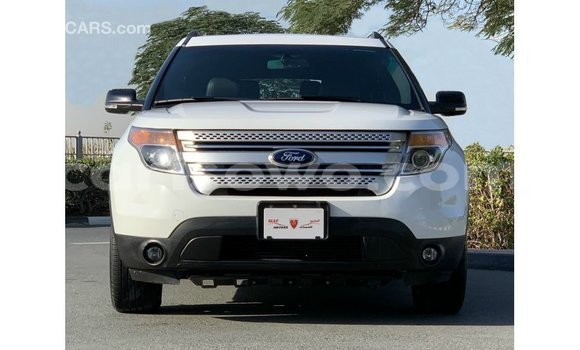 Acheter Import Voiture Ford Explorer Blanc à Import - Dubai, Benin Acheter Import Voiture Ford Explorer Blanc à Import - Dubai, Benin