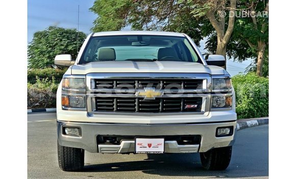 Sayi Imported Chevrolet Silverado White Mota in Import - Dubai a Benin Sayi Imported Chevrolet Silverado White Mota in Import - Dubai a Benin