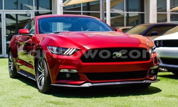 Acheter Import Voiture Ford Mustang Rouge à Import - Dubai, Benin Acheter Import Voiture Ford Mustang Rouge à Import - Dubai, Benin