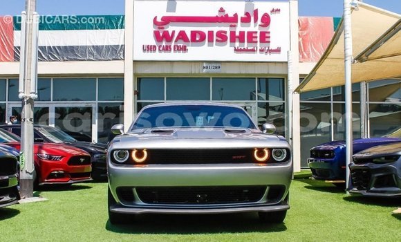 Acheter Import Voiture Dodge Challenger Autre à Import - Dubai, Benin Acheter Import Voiture Dodge Challenger Autre à Import - Dubai, Benin