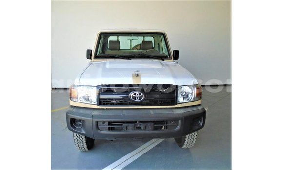 Sayi Imported Toyota Land Cruiser M Mota in Import - Dubai a Benin