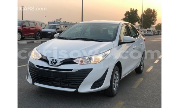 Ra Imported Toyota DA funfun Ọkọ̀ akẹ́rù ńlá in Import - Dubai ni Benin Ra Imported Toyota DA funfun Ọkọ̀ akẹ́rù ńlá in Import - Dubai ni Benin