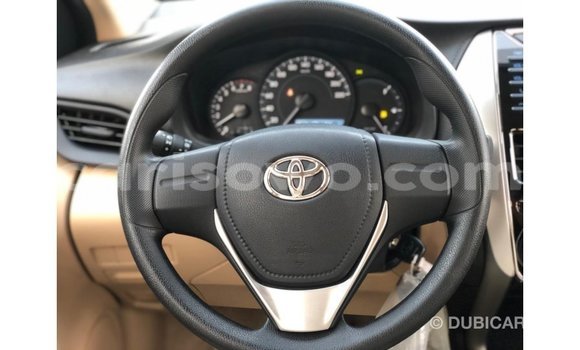Ra Imported Toyota DA funfun Ọkọ̀ akẹ́rù ńlá in Import - Dubai ni Benin Ra Imported Toyota DA funfun Ọkọ̀ akẹ́rù ńlá in Import - Dubai ni Benin