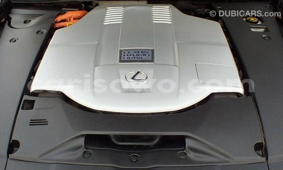 Sayi Imported Lexus LS White Mota in Import - Dubai a Benin Sayi Imported Lexus LS White Mota in Import - Dubai a Benin