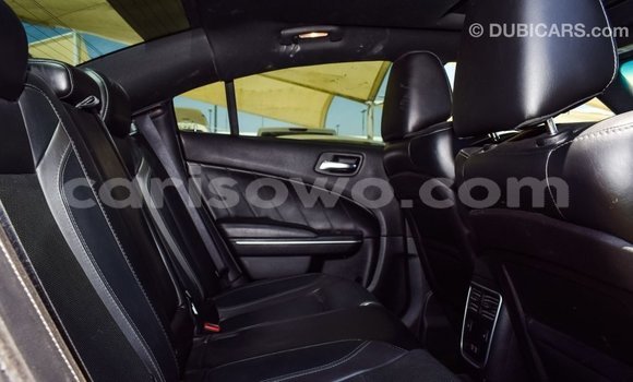 Acheter Import Voiture Dodge Charger Rouge à Import - Dubai, Benin Acheter Import Voiture Dodge Charger Rouge à Import - Dubai, Benin